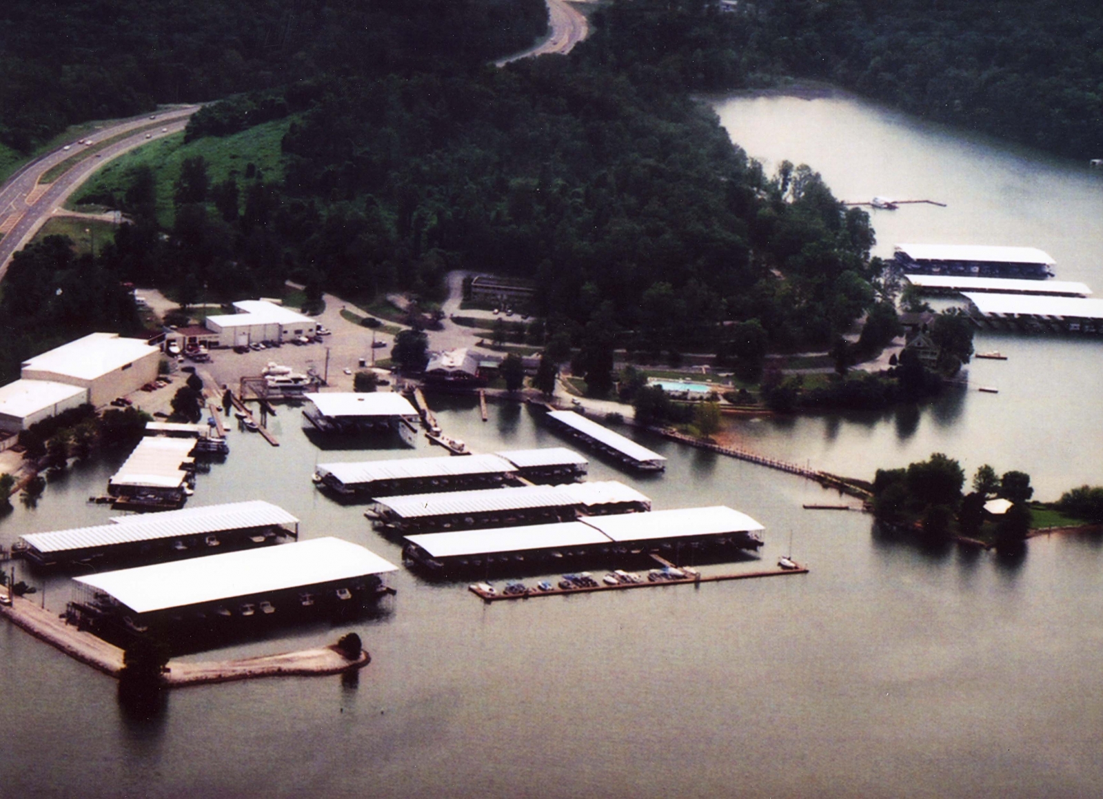 Profile: Island Cove Marina & Resort in Harrison, Tennessee – Quimbys 